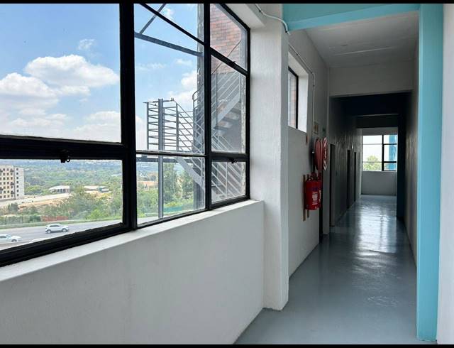 281M² WAREHOUSE TO LET IN WYNBERG